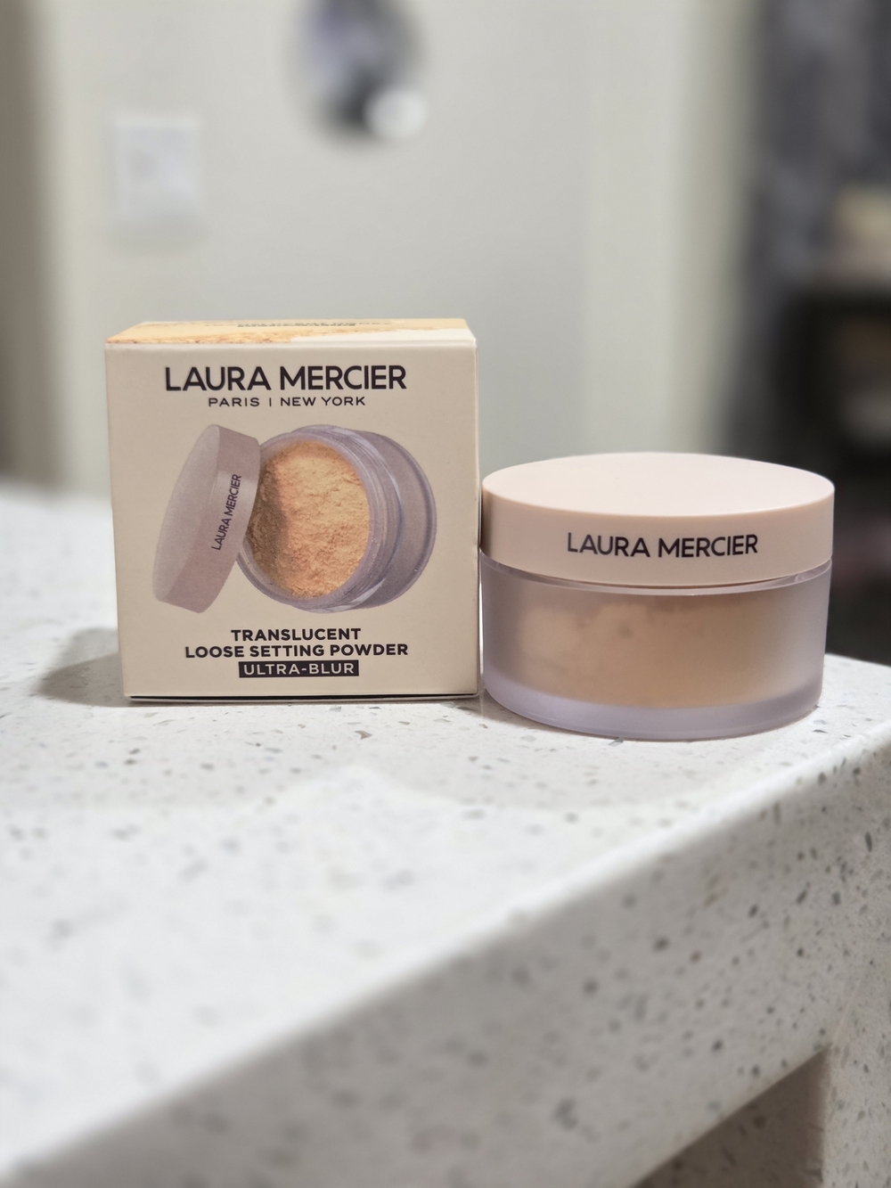 laura mercier Translucent Loose Setting Powder - Translucent Honey Ultra Blur